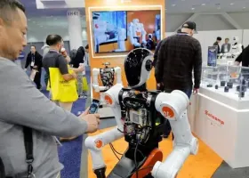 Spacefest 2026 Bucharest: Inovasi Robot Interaktif dan Edukasi Antariksa