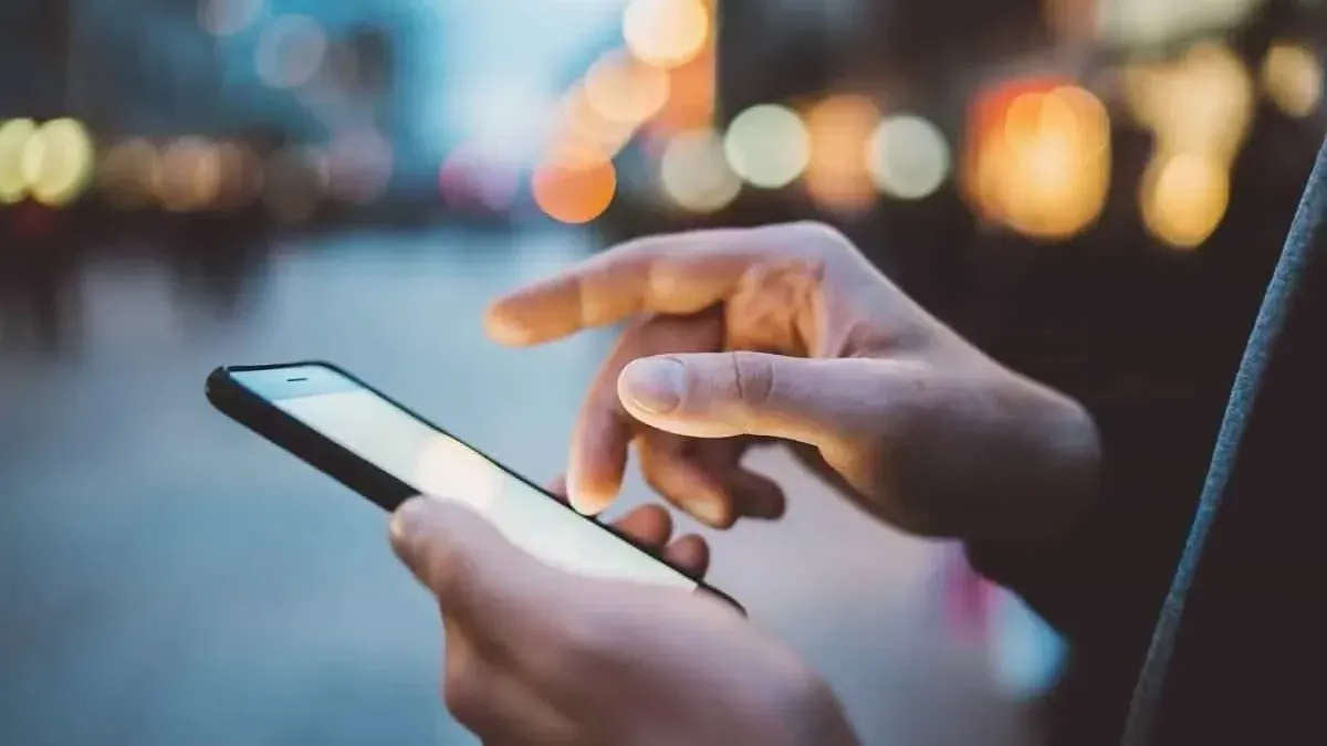 Awas Diretas! 5 Kebiasaan Buruk Pengguna HP yang Diam-Diam Membahayakan Data Pribadimu